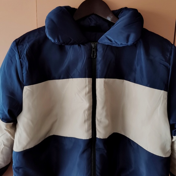 I Saw it First cropped puffer jacket  - NWT (L) - Picture 5 of 13